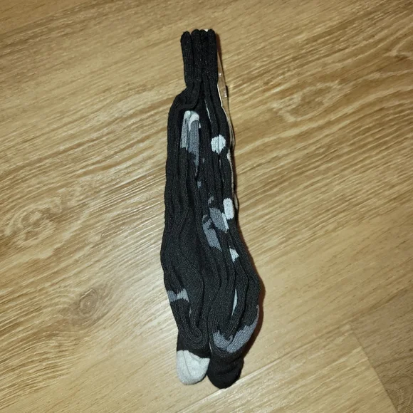 DC Comics The Batman 2-Pack Crew Socks Fits Shoe Size 6-12 New - Picture 6 of 6